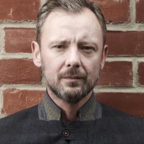 Interview: John Simm talks about his new role in Michael Winterbottom’s film ‘Everyday’